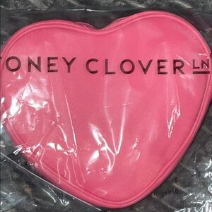 24HR DROP⬇️ Stoney Clover Strawberry Heart Fanny pack